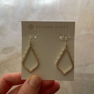 New w/ Tags Kendra Scott Earrings Gold